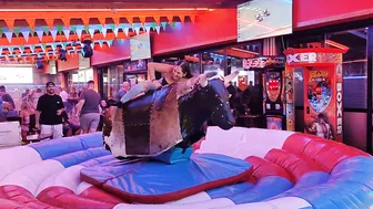 late night mechanical bull riding 18th October 2023♉/montar el toro por la noche ♥️♥️ #2