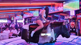 excellent mechanical bull riding February 29th 2024 in Benidorm ♥️♥️♥️♥️ ♉ #3