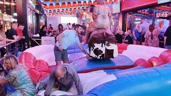 impossible mission to climb this mechanical bull in benidorm October 19th 2023♉ #8