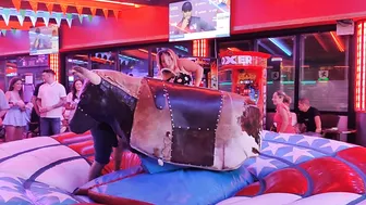 waoo waaoo waooo! bull riding in Benidorm ♉ #3