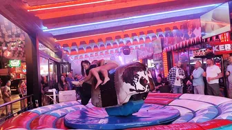 Mechanical bull riding November 29th 2023 in benidorm ♥️♥️♉ #2