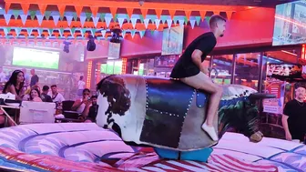 can he ride the bull in benidorm? #8