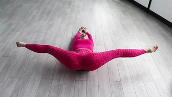 Stretching and Gymnastics — Splits Morning Flow #7