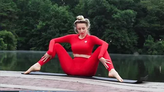 Splits in Central Park — Full Body Stretching #2