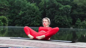 Splits in Central Park — Full Body Stretching #6