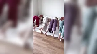 4 Girl Yoga Flow #10