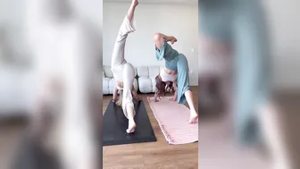 Double Arch Stretching Flow #7