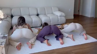 Arch Stretching with Friends №2