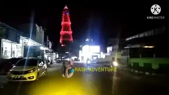 Suasana Malam Sisi Gelap di Bawah Menara Taman Relaksasi #1