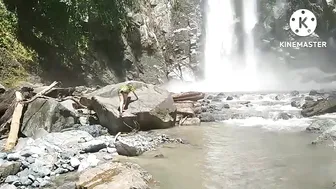 Explore Air Terjun di Tengah Hutan Panorama indah Jauh di Sana #9