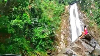 Air terjun Tersembunyi di Tengah Hutan Relaksasi pemandangan Alam Nan Sejuk