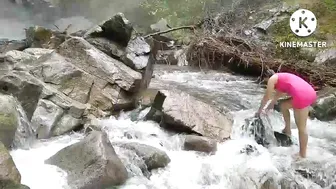 Air terjun Tersembunyi di Tengah Hutan Relaksasi pemandangan Alam Nan Sejuk #6