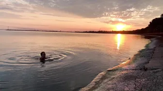 July 2023. Svetlovodsk. Swiming at sunrise. Получится ли выбраться из воды... #6