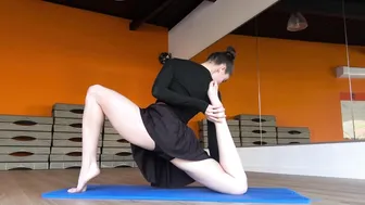 Post Workout Yoga in Mini Skirt | Relaxing Stretch by Mirra #yoga#stretching#contortion #6