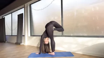 Morning Motivation | Deep Impact Yoga | Enjoy Your Stretching Routine with Mirra #contortion#yoga #8