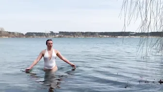 April. Swimming in cold water. Моржевание, закаливание #10