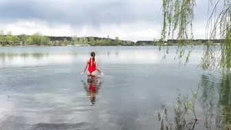 April. Swimming in cold water. Закаливание #7