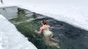 22.01.2022, Закаливание, моржевание, разминка на снегу, заплыв в ледяной воде #9