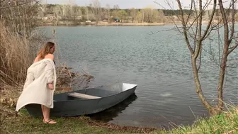 April. Swimming in cold water. Закаливание, моржевание в очень переменчивую погоду