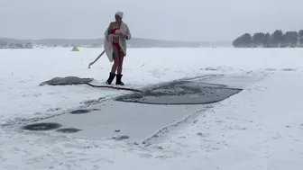 28.01.2022, забавная подготовка проруби получилась в этот раз, моржевание, закаливаниe #3