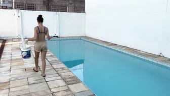 PINTANDO A PAREDE DA PISCINA E BANHO DE MANGUEIRA #3