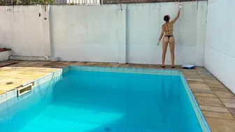 PINTANDO A PAREDE DA PISCINA