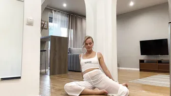 Yoga Challenge Stretching in the morning #6