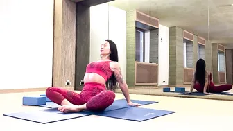 Hips stretch #5