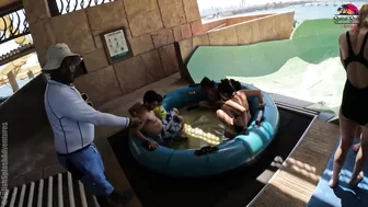 Would YOU TRY Family Water Slide Zoomerango at BIGGEST Water Park Aquaventure in Dubai? #2