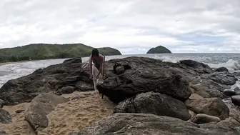 ASMR BRAZILIAN GIRL SOLO RELAXING ON THE BEACH #8