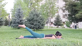 How stretching actually changes your muscles - Malachy McHugh Bridge pose #8