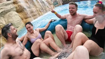 EXTREME Family Water Slide at Aquaventure Water Park in Dubai #9