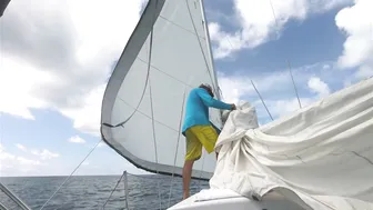 First Time Wiggin it ⛵♥️♥️ and Dropping Her Top ;) Sailing and Fun - Adventures in the Florida Keys #5