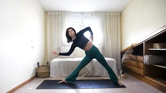 Evening Workout Routine: Quick 1-Minute Basics for Beginnerswith Coco Yoga #9