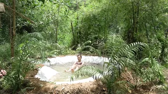 Girl Build & Create a simple survival shelter, Build a swimming pool - Enjoy the freedom #10