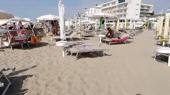 ITALY♥️♥️4K Beach Walk♥️♥️️, CAORLE resort near Venice with Bikini Beach Walk #6