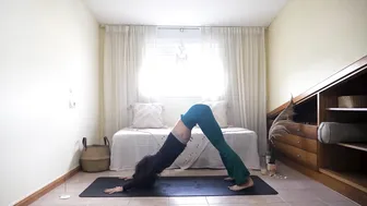 Winter Solstice Yoga: 2-Minute Full Body Flow for Relaxation & Realignment with Coco Yoga #10