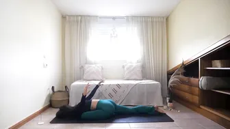 Winter Solstice Yoga: 2-Minute Full Body Flow for Relaxation & Realignment with Coco Yoga #2