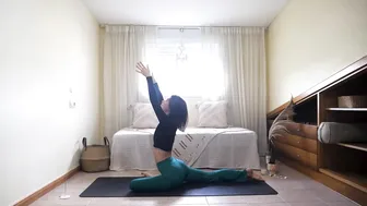 Winter Solstice Yoga: 2-Minute Full Body Flow for Relaxation & Realignment with Coco Yoga #4