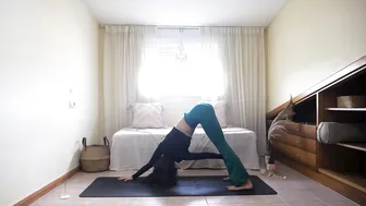 Winter Solstice Yoga: 2-Minute Full Body Flow for Relaxation & Realignment with Coco Yoga #8