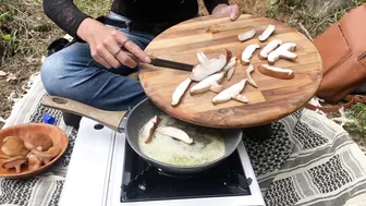 EATING FOREST MUSHROOMS - Catching and Cooking (ASMR) #10