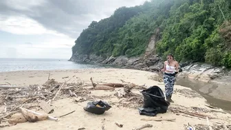 ASMR GIRL COLLECTING WOOD and CLEANING THE BEACH #8