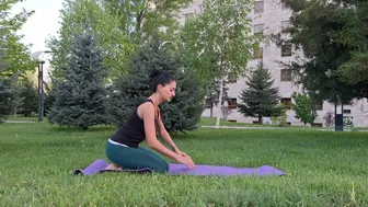 Yoga next to the garden brings a sense of relaxation, Coco yoga, basic practice