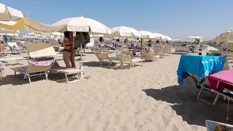 ITALY 4K♥️♥️Walking on an Italian Beach in Rimini and Looking for Trendy Beach Bikinis 4K60 #3