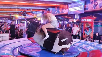 Mechanical bull riding February 28th 2024 made in Spain ♥️♥️♥️♥️♥️♥️ #5