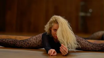 HOT Yoga Flow in Leopard Pantyhose — Full Body Stretch #1