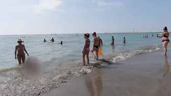 ITALY♥️♥️4K 60FPS Beach Walk♥️♥️CAORLE, Town between Venice and Trieste with Bikini Beach Walk #6