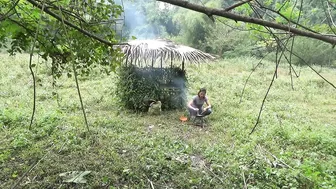 Backpack alone & Camping, Building complete and warm survival shelter, Wild Camping - My free life #10