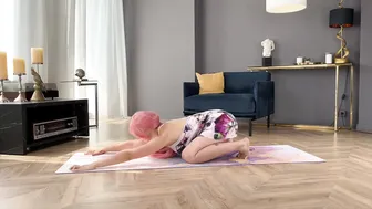 Home Yoga with Daily Sweet #3