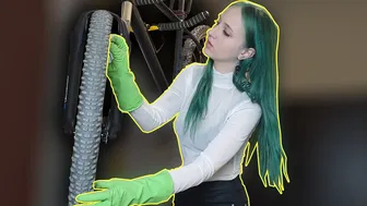 Cleaning the Dirtiest Bicycle with New Rubber Gloves! #1